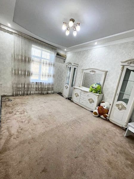 Chilonzor 2 kvartal Targoviy sentrda Jahon tillarining Novza