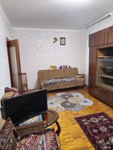 Men birinchi qavatda, podval xonasi bilan to‘liq ikki xonali — фото 2