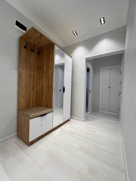 [2MU: 010]<br />
<br />
2 комнаты • 60 м² • 3/9 этаж<br />
< — фото 3