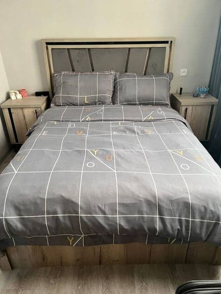 Чиланзар<br />
До метро близко, пешком.<br />
Квартира норма