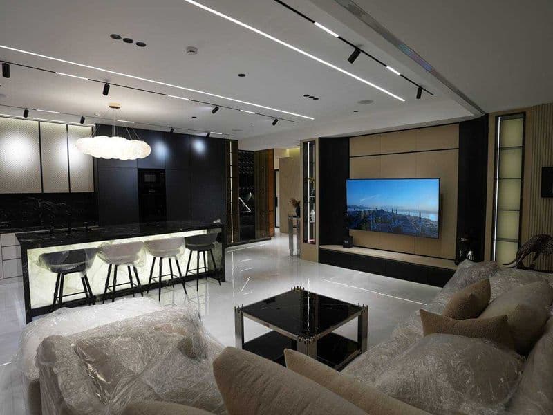 Сдаётся трёхкомнатная квартира в жилом комплексе Gardens Res