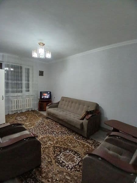 2/4/4, панель, болкон 1.5 ×3, косметический ремонт, с обстан