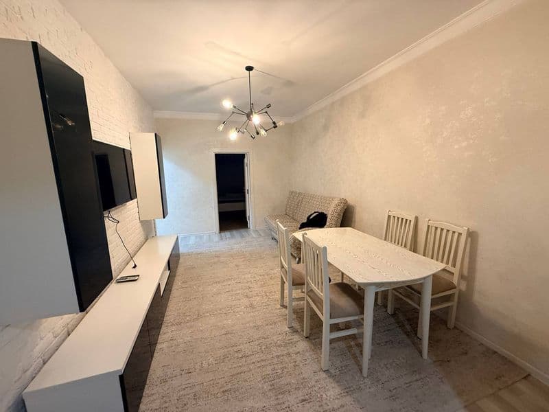 Юнусабад 15 кв<br />
Арбат <br />
2.3/1/4<br />
Цена 550$ <b — фото 2