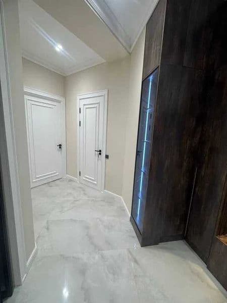 Район: Юнусабатский<br />
Адрес: ЖК Хон сарой<br />
Комнат:  — фото 4