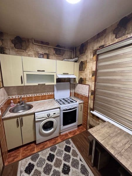 Район - Алмазарский<br />
Ориентир - гриль бар<br />
Комнат  — фото 2