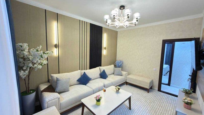 Сдаётся квартира с авторским ремонтом<br />
<br />
• Район: 