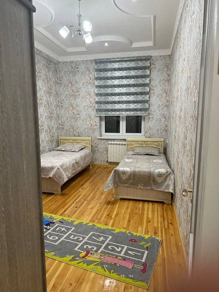 Golden house , вдоль дороге и в центре города. Метро новза , — фото 3