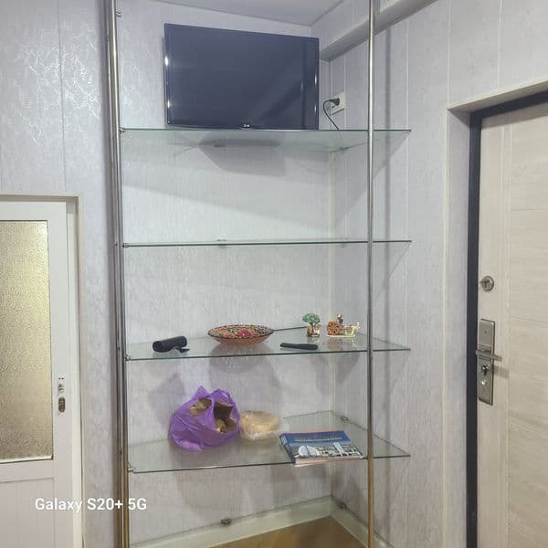 Yunusobot tumani 9 kvartl da 4 xonali kv tira hamma sharoit 