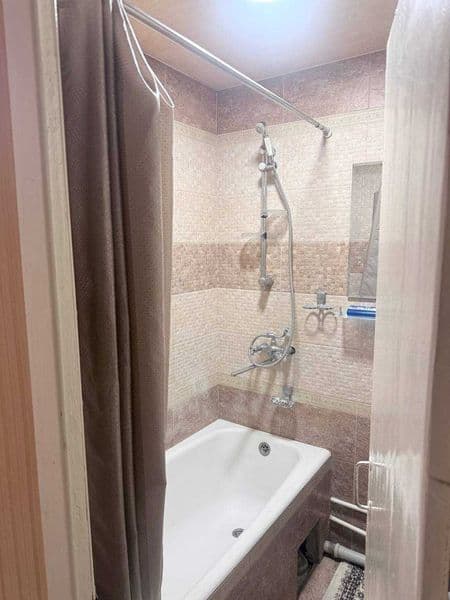 3 xonalik uy. 5 qavatlik uyning 3 qavatida joylashgan. Makta — фото 4