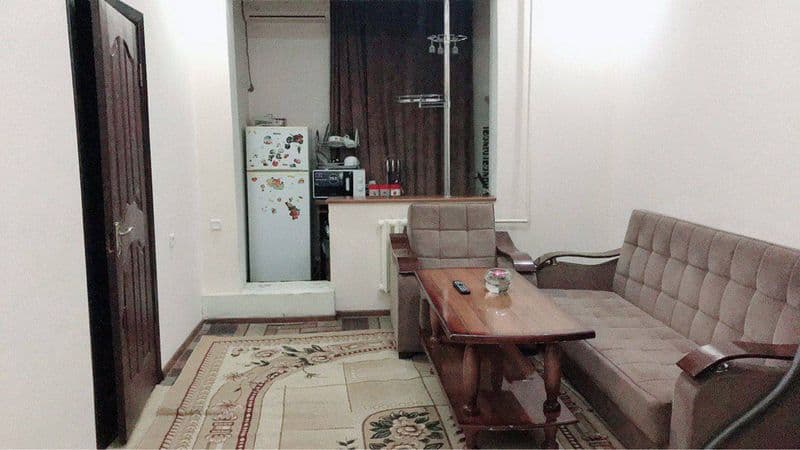 Сдаю квартиру 1ком.сделано в 2 комн. Только  на долгий срок. — фото 5