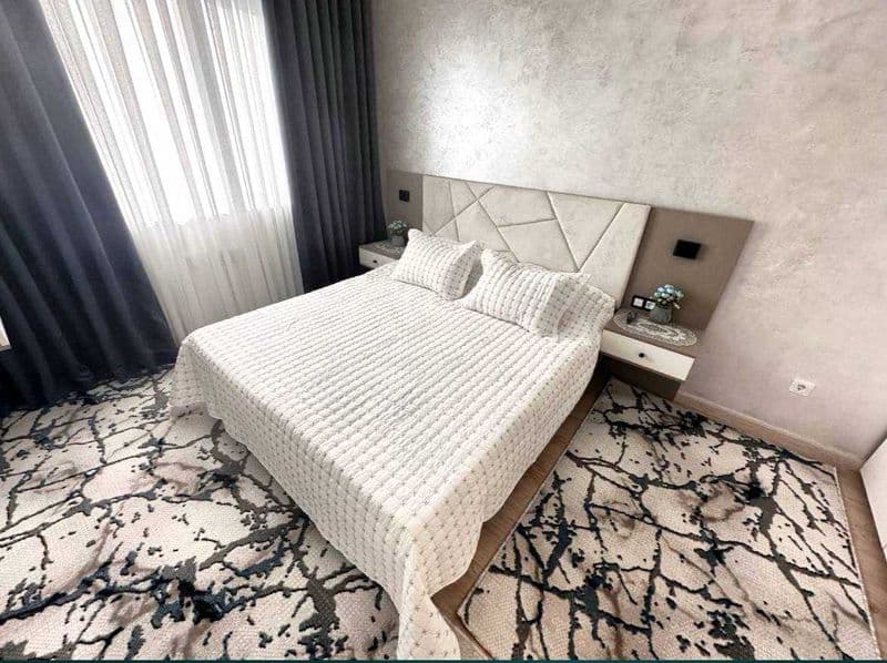 Сдаётся квартира не далеко от Центр Города<br />
<br />
Райо