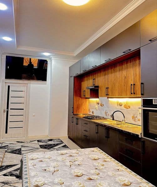 Olmazor tumanida 1 xonali uy ijaraga <br />
200$<br />
Oilag