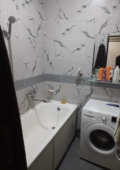 Квартира была однокомнатная, переделенная в двухкомнатную, р