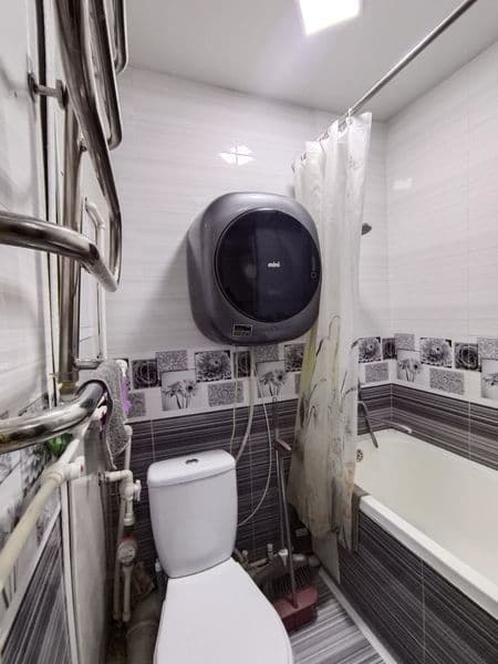 Кв.находится напротив института ,и иагазины запчпстей ,есть  — фото 5