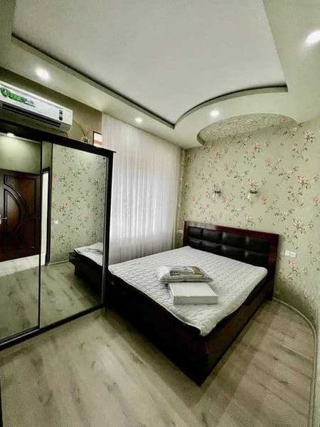 Район: Яшнабадский<br />
Адрес: Авиатор<br />
<br />
• Комна