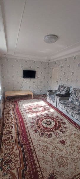 Chilonzor 24 kvartalda 1 xona uy oilaga uzoq muddatga ijarag