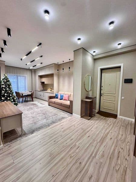 • Район: Яккасарайский<br />
• Адрес: Шота РУставели<br />
< — фото 4