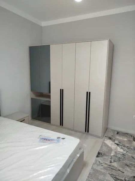 Район ; Мирабадский<br />
Адрес : Метро Ойбек<br />
<br />
— — фото 2