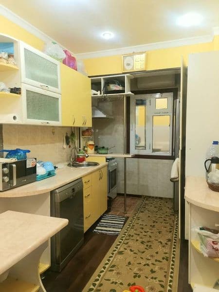 Недалеко от Центра срочно аренда 2/4/5 семья. Есть депозит 1