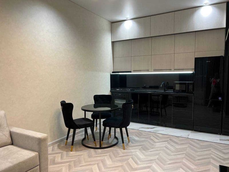 •Район: Мирзо Улугбекский<br />
•Адрес: Ул Сайрам<br />
•Оре