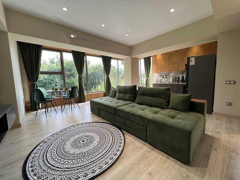 Сдается квартира на ЦУМЕ, Ц-7 <br />
<br />
Ор-р: посольство