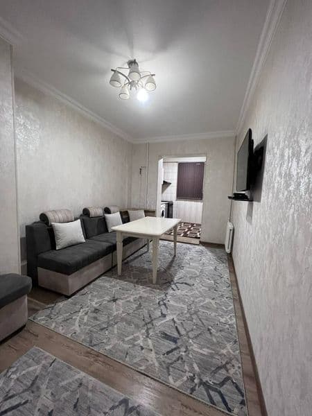 3/5/9 - 600у.е  <br />
<br />
Яккасарайский район<br />
Орие