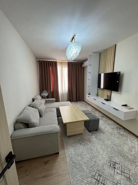 Район - Алмазарский<br />
Ориентир - сити<br />
Комнат - 3<b