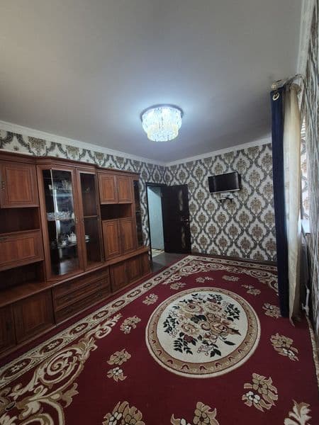 Srochno 1 etaj, 3 xonali kvartira oila uchun ijaraga berilad