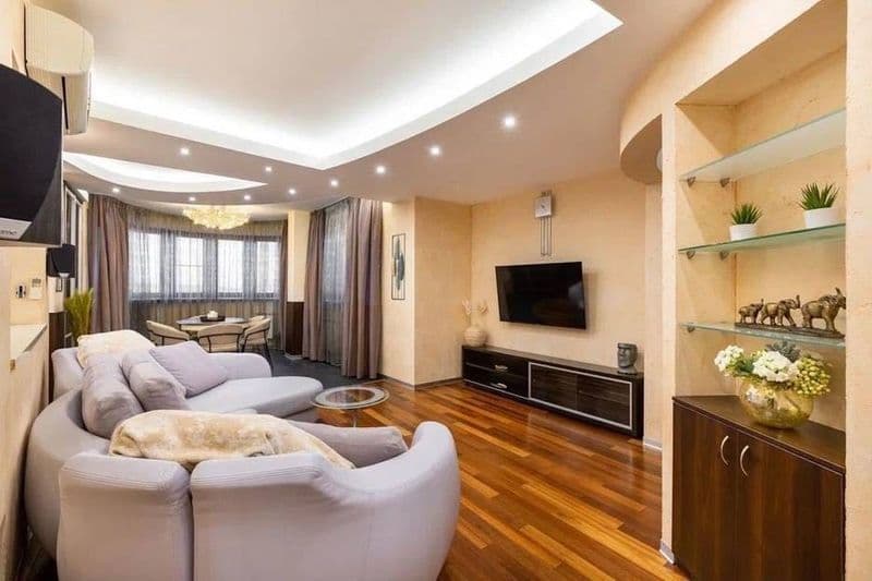 Своя!только сдаётся на долгий срок,минимум 6 месяцев , +депо