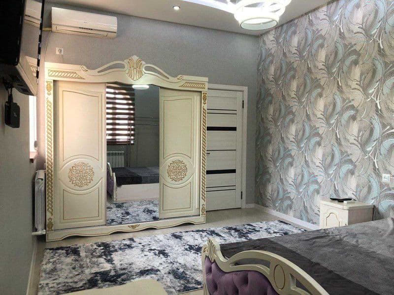 Сдаётся квартира на Нукус<br />
Ориентир- Российское посольс