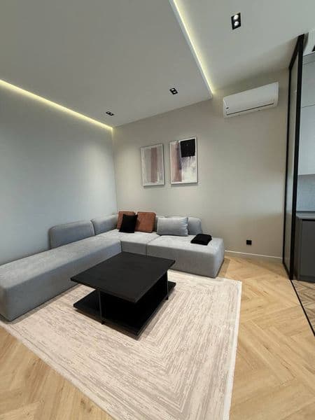 Аренда <br />
Яшнабадский район<br />
Ул. С. Азимова, Ц-1<br