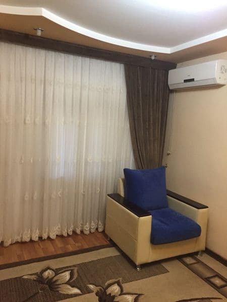 Аренда 3.хонали 2 этаж коракамиш 1/3 узок муддатга берилади 