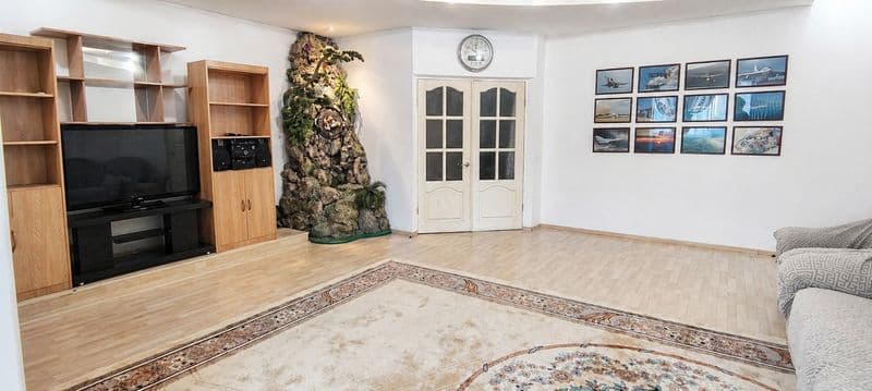 Сдаётся 3-комнатная квартира, 85 м² с паркоместом — район Др