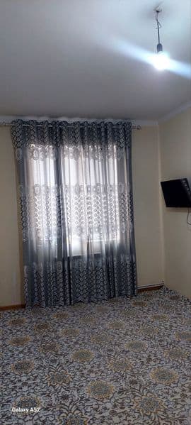 Sergeli 3 A 3 bekatga peshkom 5 minutli yo'l 1 qavat 1 xonal