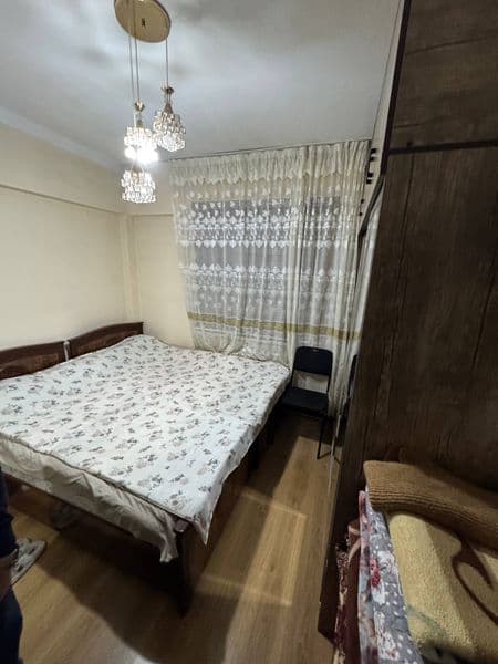 Район - Алмазарский<br />
Ориентир - сагбон<br />
Комнат - 2