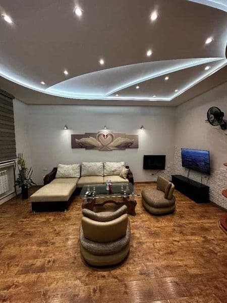 Район: Мирабадский<br />
Адрес: Тараса Шевченко<br />
Ориент