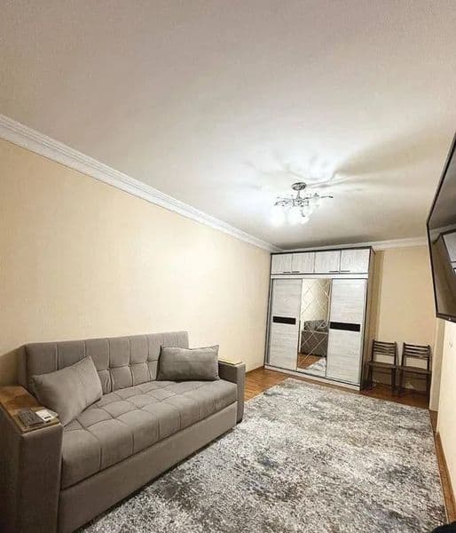 Novza metro yaqinida 1 xonali uy ijaraga beriladi. Metrogach