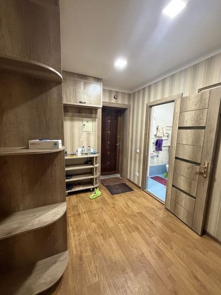 аренда чиланзар 6 квартал 3/1/4<br />
балкон 2/6 <br />
чист