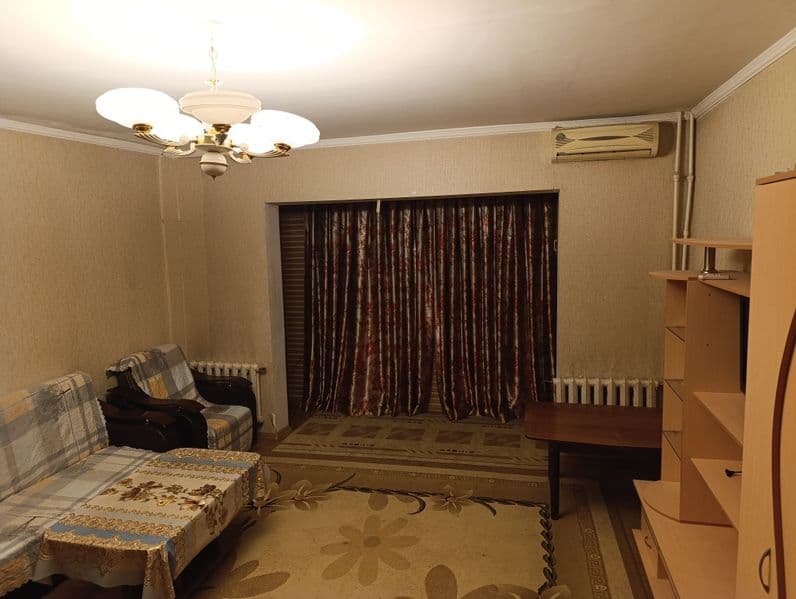 Юнусабад -10 сдаётся отличная трёхкомнатная квартира с обста