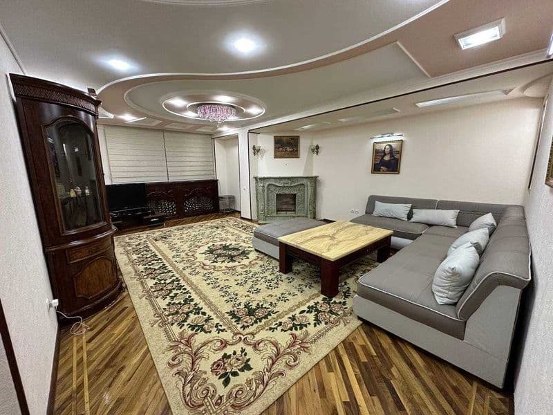 Описание<br />
Район: Шайхонтохурский<br />
Адрес: Дружба На