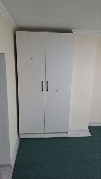 Bezmakler!!!<br />
Manzili: Yakkasaroy Kichik beshyogoch koc