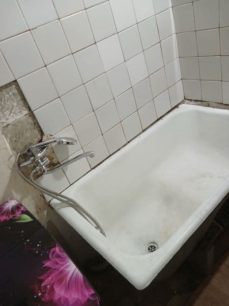 Manzil: Chilonzor 20- kvartal,<br />
Qavati: 1-qavat, 4-qava