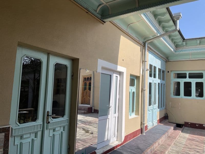 Яаккасрой тумани саламтена кучасида 5 хона ховли оилага узок