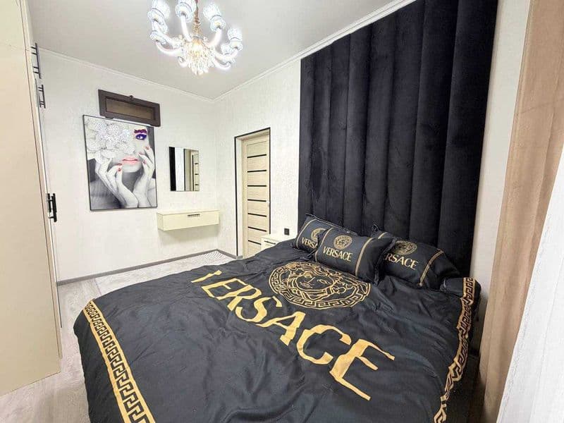 • Район: Чиланзар<br />
• Адрес: 5-квартал<br />
• Ориентир: