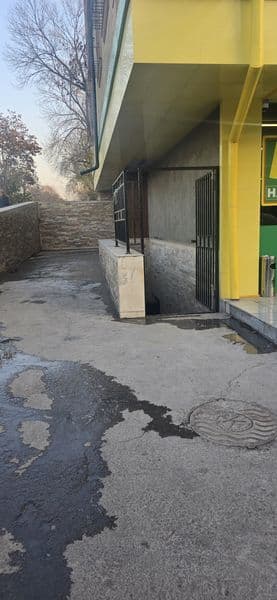 Сдаётся в аренду подвал 180 кв<br />
Частичный ремонт<br />
