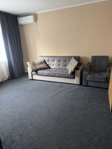 Аренда на долгий срок . 2/1/7.квартира обставлена. С технико