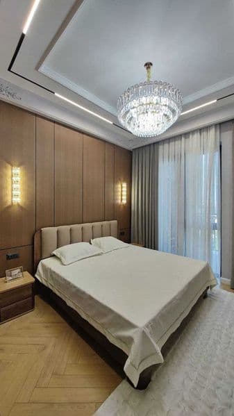 • Район: Мирабад<br />
• ЖК: NRG Oybek<br />
• Комнат: 3<br 