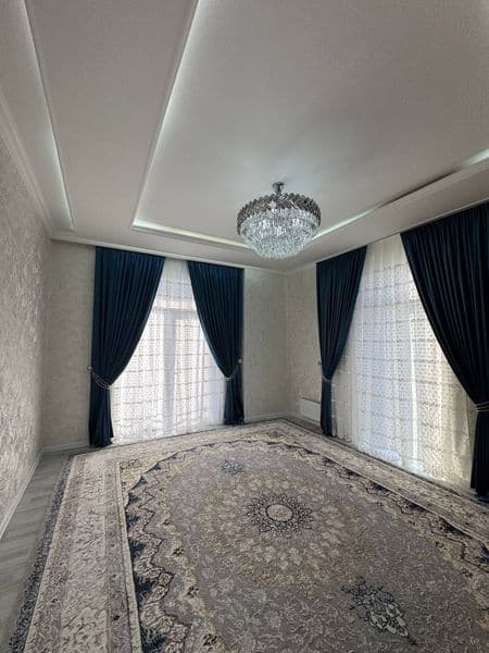 Район Уч Кахрамон, ориентир остановка. 4 этаж, 5-этажный дом — фото 2