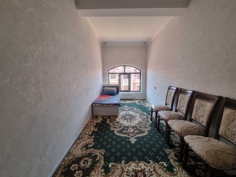 Двухэтажный дом. Сдаём одну комнату в аренду двум студенткам — фото 4