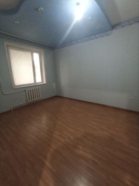 Кирпичный дом, балкон 2+6, средний ремонт, удобное месторасп — фото 4